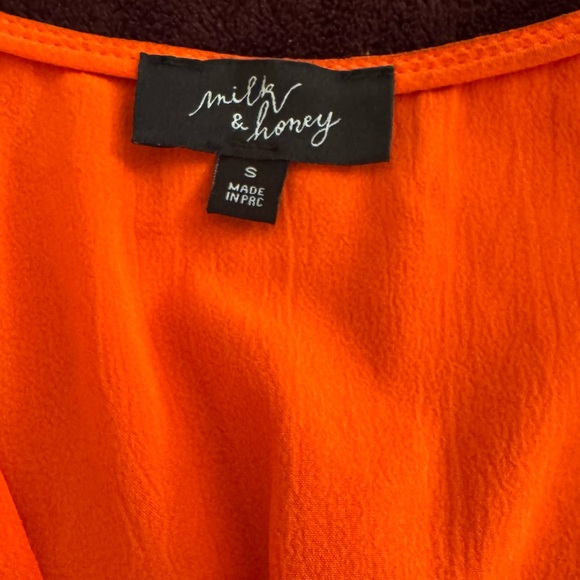 Elegant orange Lace Blouse with Bell Sleeves - Picture 3 of 3